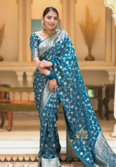 Women Banarasi Silk Saree with Traditional Detail