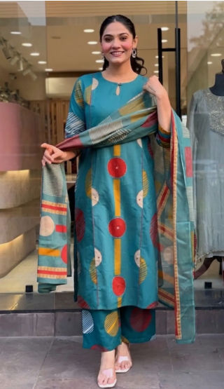Women Printed Kurta Set - Multicolour