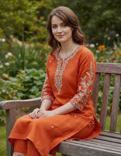 FashionCart Studio Women Embroidered Kurta Set