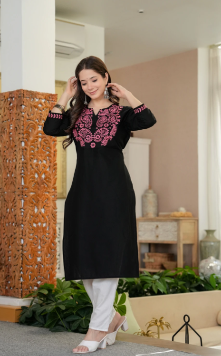 Women Embroidered Kurti